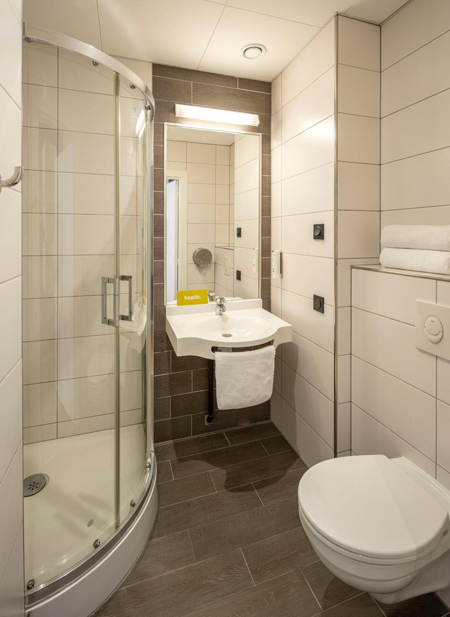 Family Room Private Bathroom
